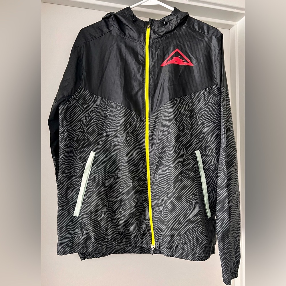 Nike Trail lightweight shell